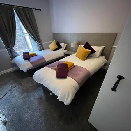 Oyo The Old Victoria *