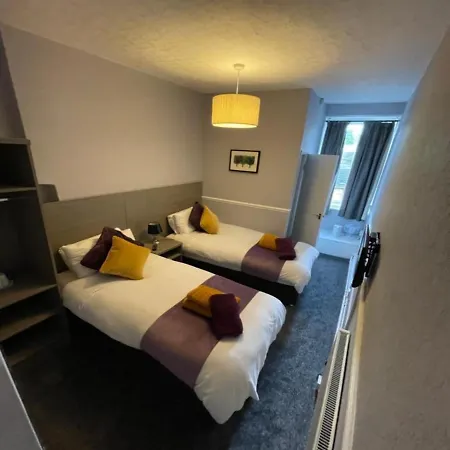 Oyo The Old Victoria * 펜리스