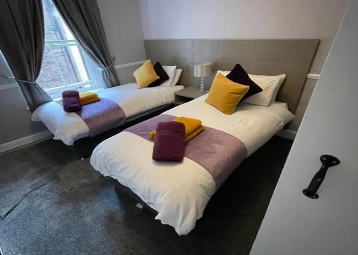 Oyo The Old Victoria *