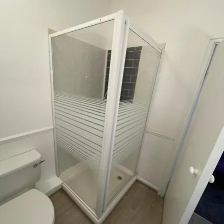 Oyo The Old Victoria