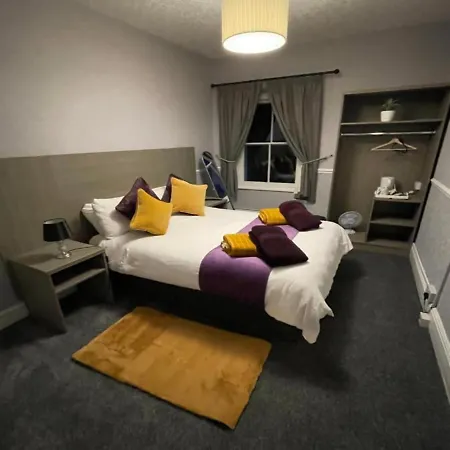 Oyo The Old Victoria